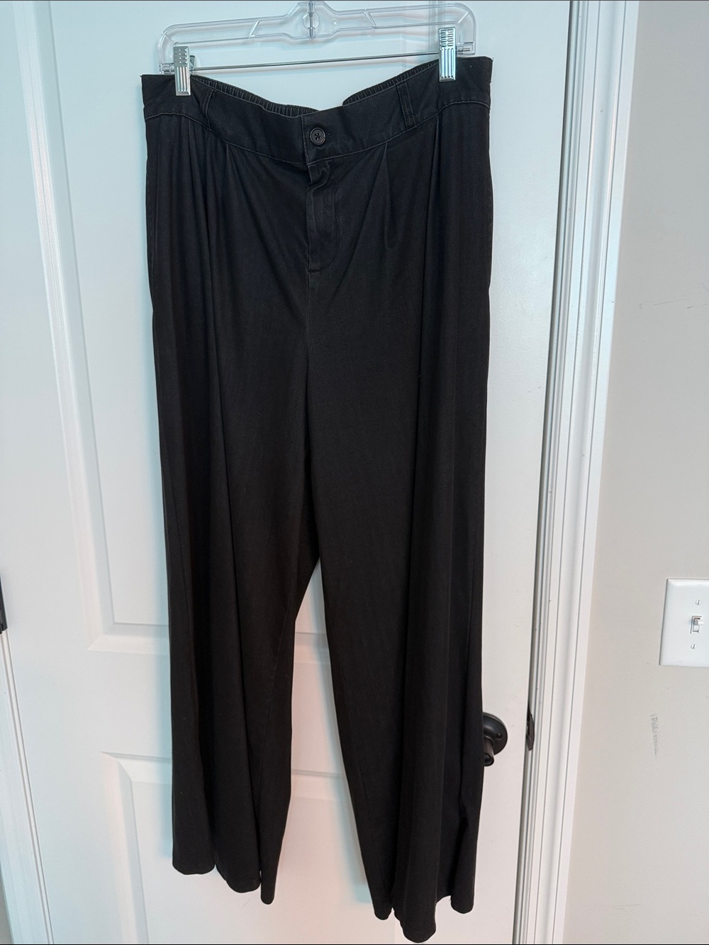 Women’s HALARA Black Wide-Leg Pants